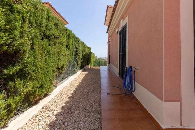 2 bedroom Villa for sale in Polop with pool - € 319,000 (Ref: 10034892)