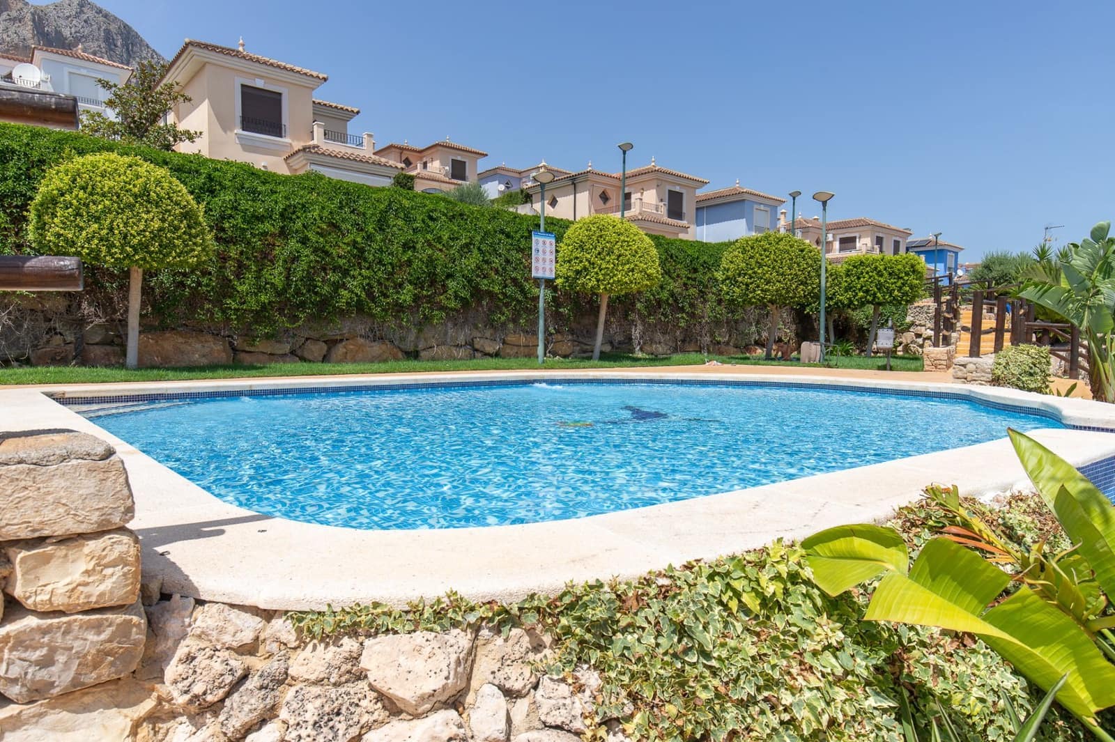2 bedroom Villa for sale in Polop with pool - € 319,000 (Ref: 10034892)