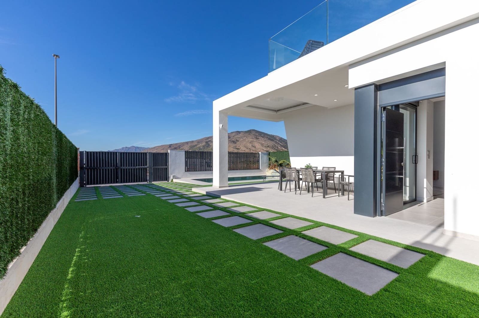 3 bedroom Villa for sale in Finestrat with pool - € 549,000 (Ref: 8075752)