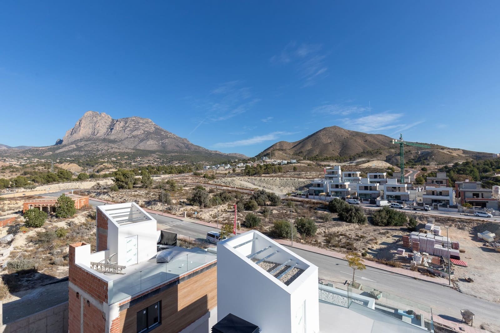 3 bedroom Villa for sale in Finestrat with pool - € 549,000 (Ref: 8075752)