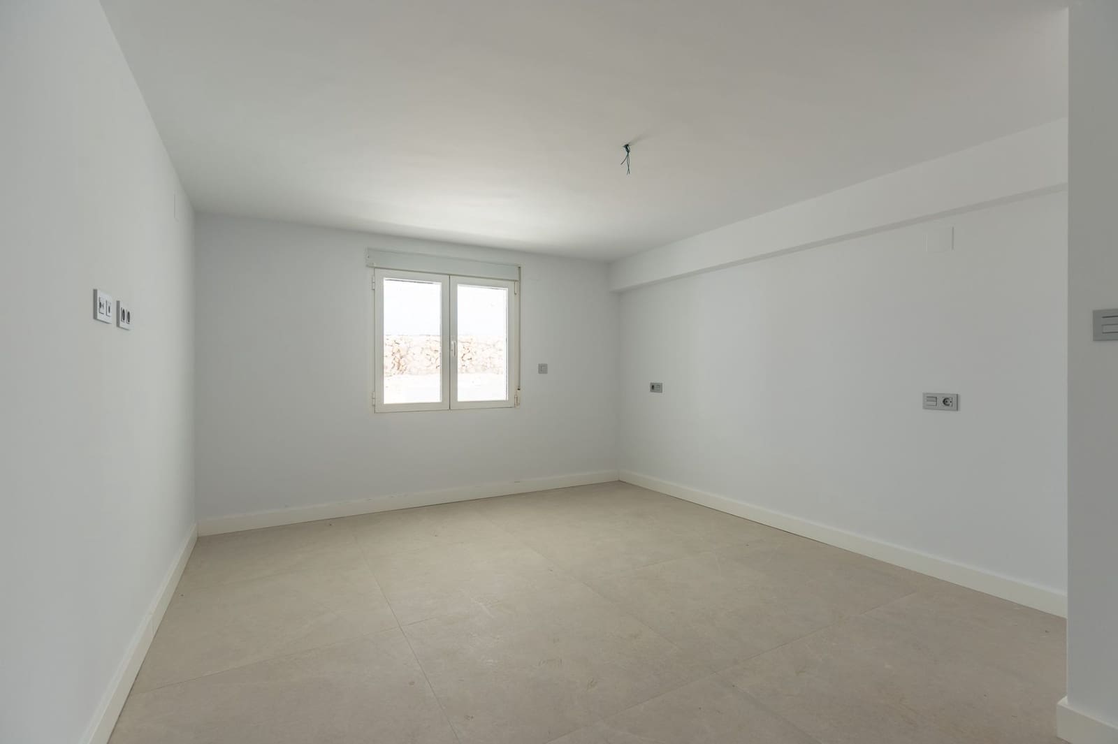 5 bedroom Villa for sale in Albir with pool garage - € 795,000 (Ref: 8305107)