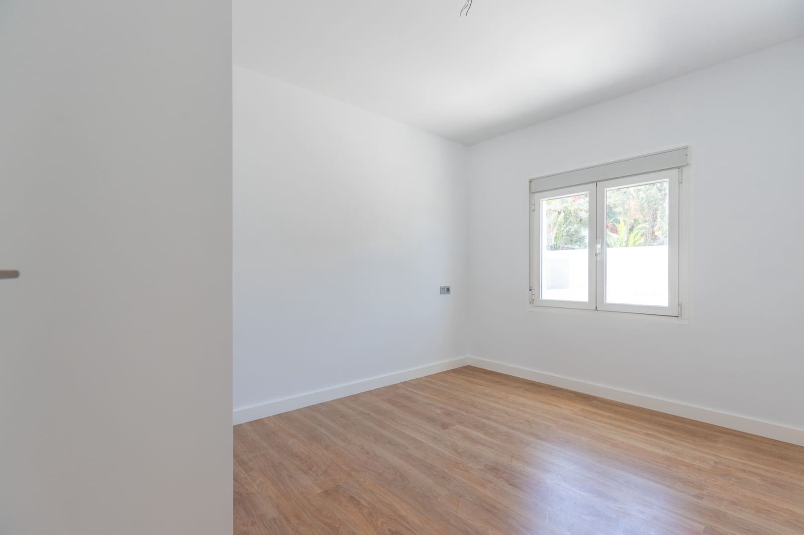 5 bedroom Villa for sale in Albir with pool garage - € 795,000 (Ref: 8305107)