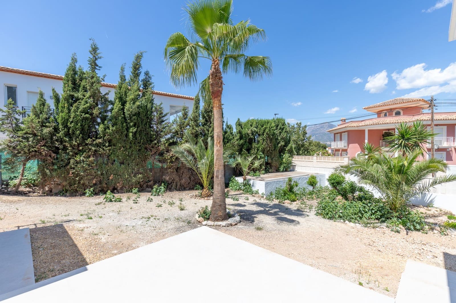 5 bedroom Villa for sale in Albir with pool garage - € 795,000 (Ref: 8305107)