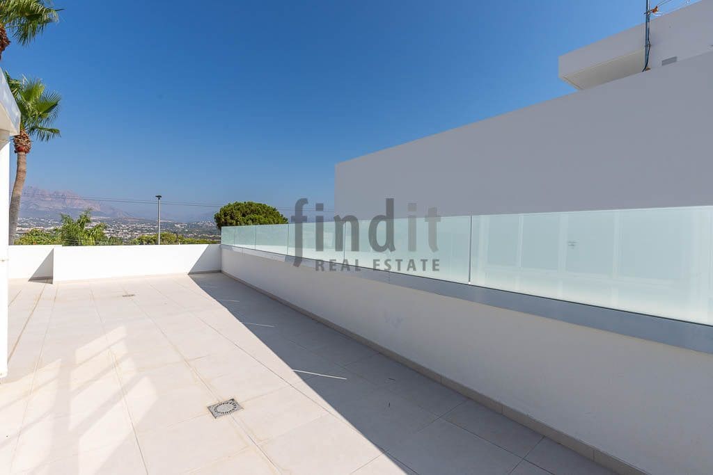 Chalet de 5 habitaciones en Albir en venta con piscina garaje - 795.000 € (Ref: 8305107)