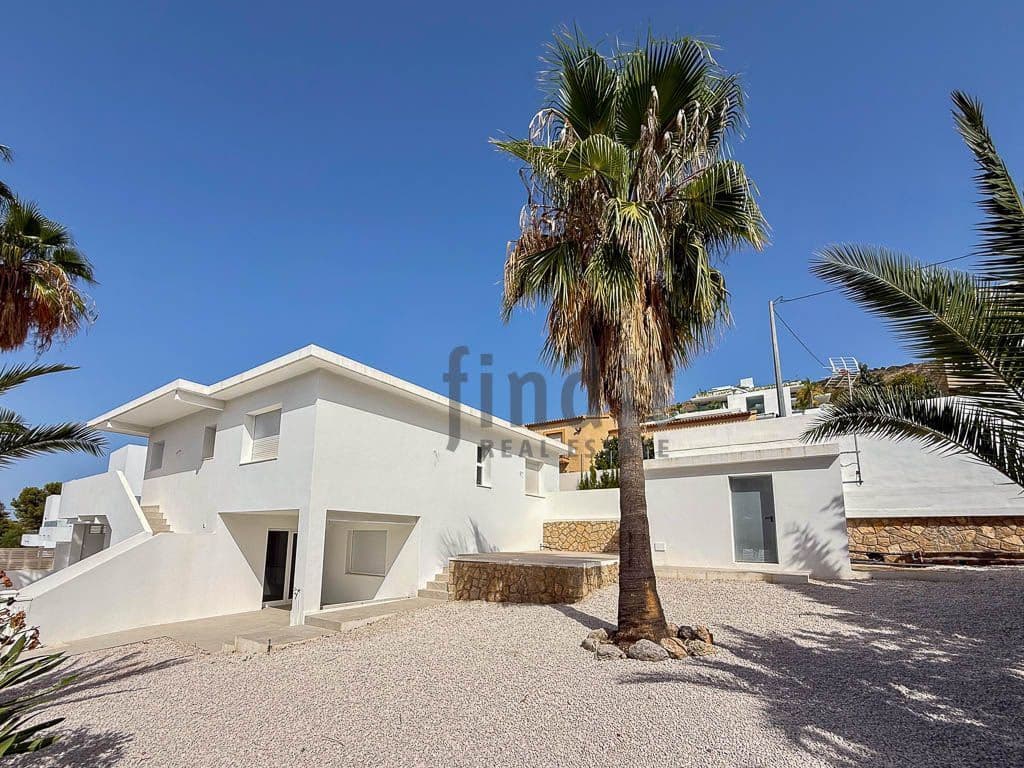 Chalet de 5 habitaciones en Albir en venta con piscina garaje - 795.000 € (Ref: 8305107)