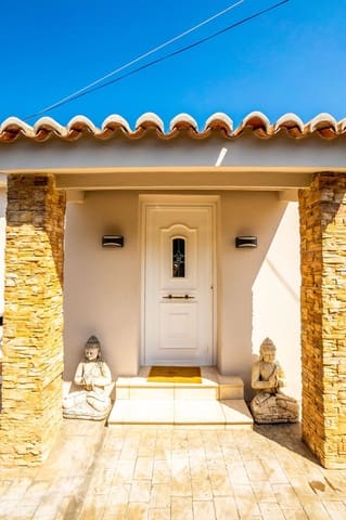 3 soveværelse Villa til salg i Albir, Alfaz del Pi / L'Alfàs del Pi med swimmingpool garage - € 795.000 (Ref: 8472176)