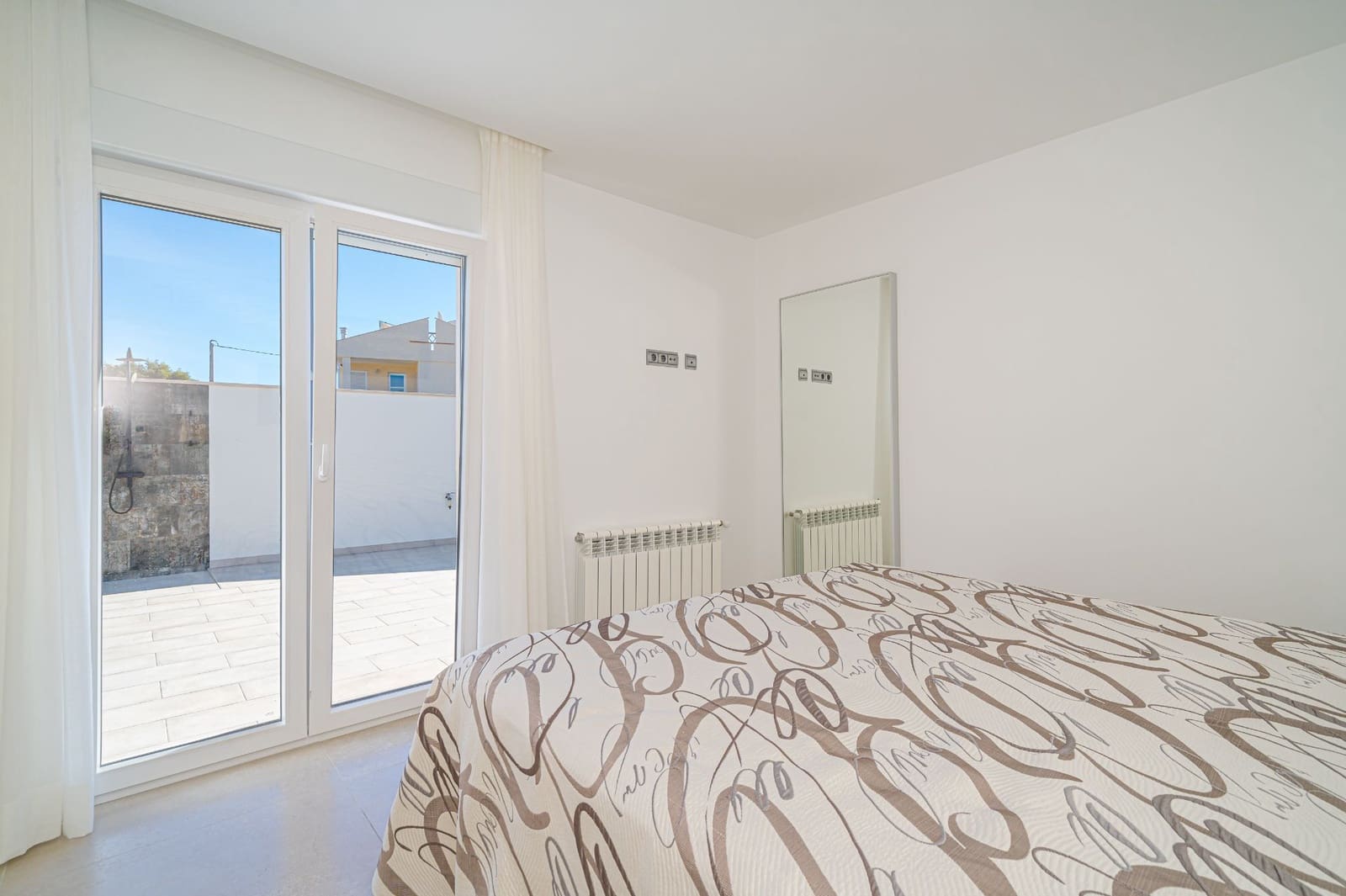 4 bedroom Villa for sale in Albir with pool - € 1,195,000 (Ref: 8561225)