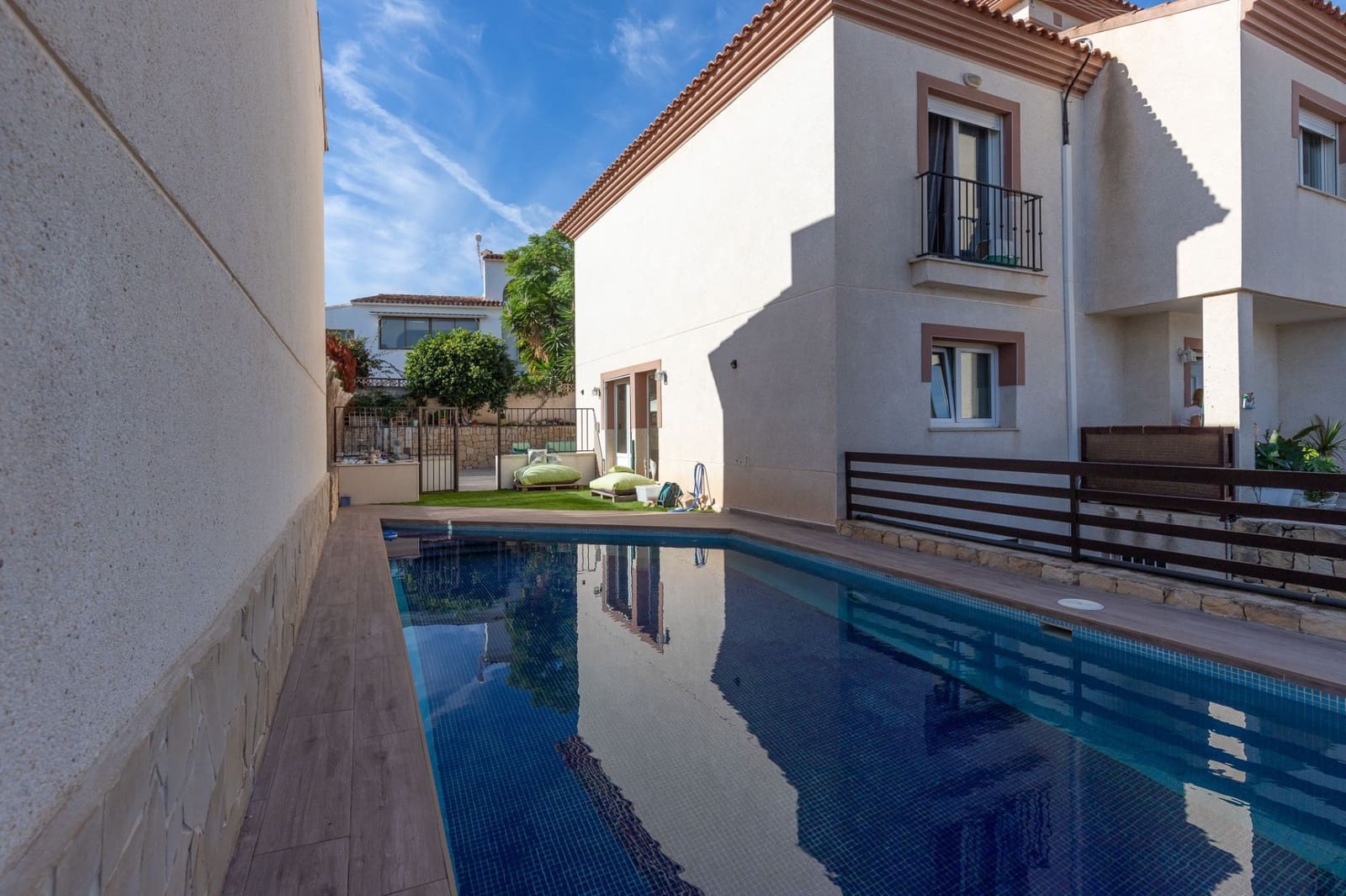 4 bedroom Villa for sale in Alfaz del Pi / L'Alfas del Pi with pool garage - € 398,000 (Ref: 8601301)