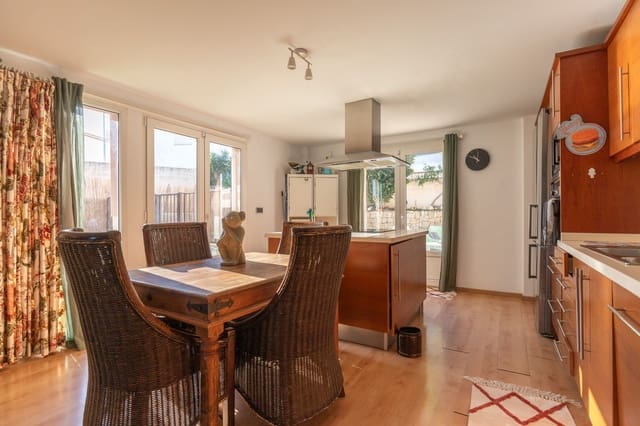 4 makuuhuone Huvila myytävänä paikassa Alfaz del Pi / L'Alfàs del Pi mukana uima-altaan 
autotalli - 398 000 € (Ref: 8601301)