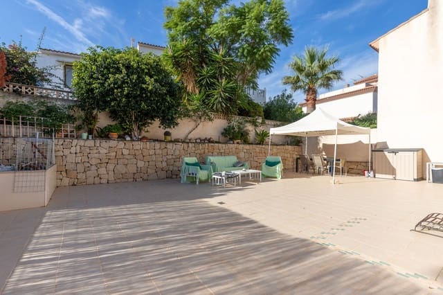 4 makuuhuone Huvila myytävänä paikassa Alfaz del Pi / L'Alfàs del Pi mukana uima-altaan 
autotalli - 398 000 € (Ref: 8601301)