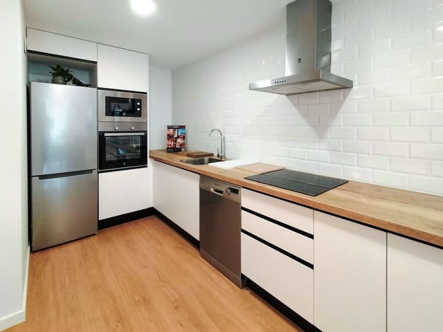 2 sypialnia Apartament na sprzedaż w Miasto Alicante / Alacant z basenem garażem - 270 000 € (Ref: 8757355)