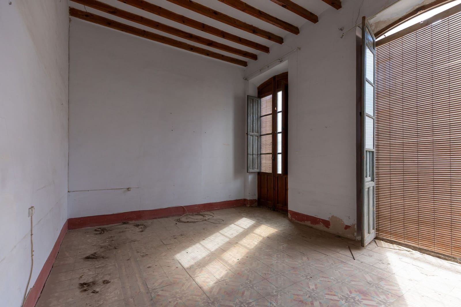 6 bedroom Villa for sale in Polop - € 695,000 (Ref: 8885715)