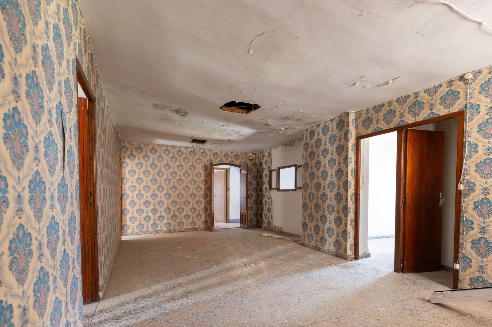 6 bedroom Villa for sale in Polop - € 695,000 (Ref: 8885715)