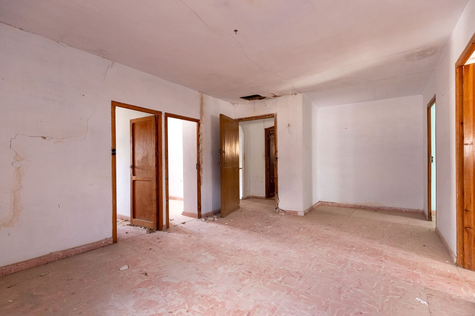 6 bedroom Villa for sale in Polop - € 695,000 (Ref: 8885715)