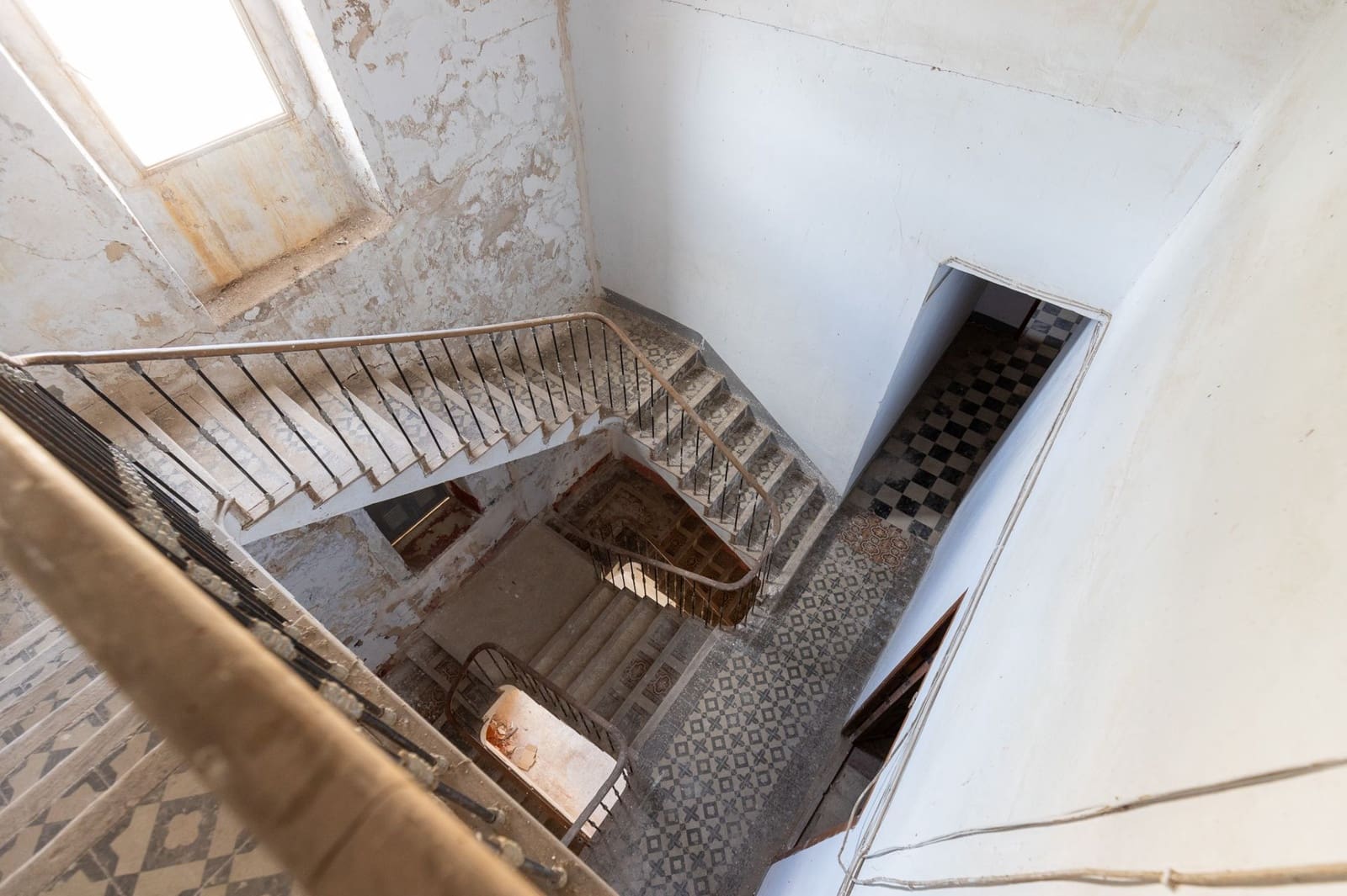 6 bedroom Villa for sale in Polop - € 695,000 (Ref: 8885715)