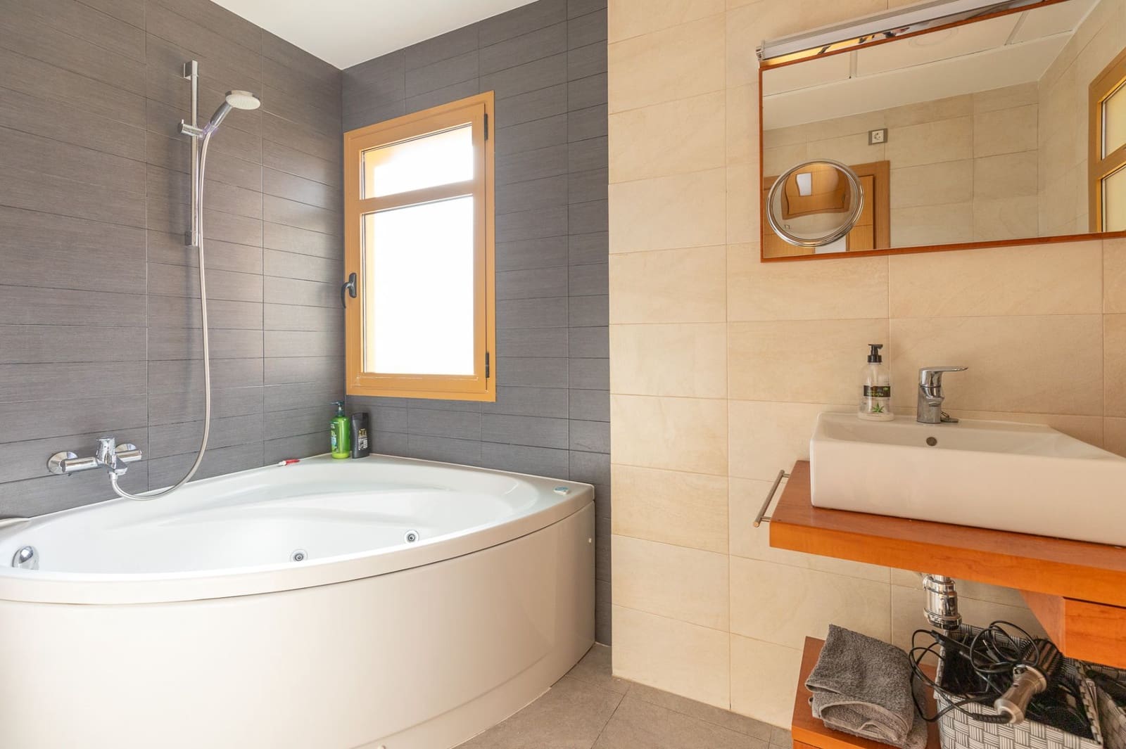 4 bedroom Villa for sale in Finestrat with pool garage - € 639,000 (Ref: 8892177)