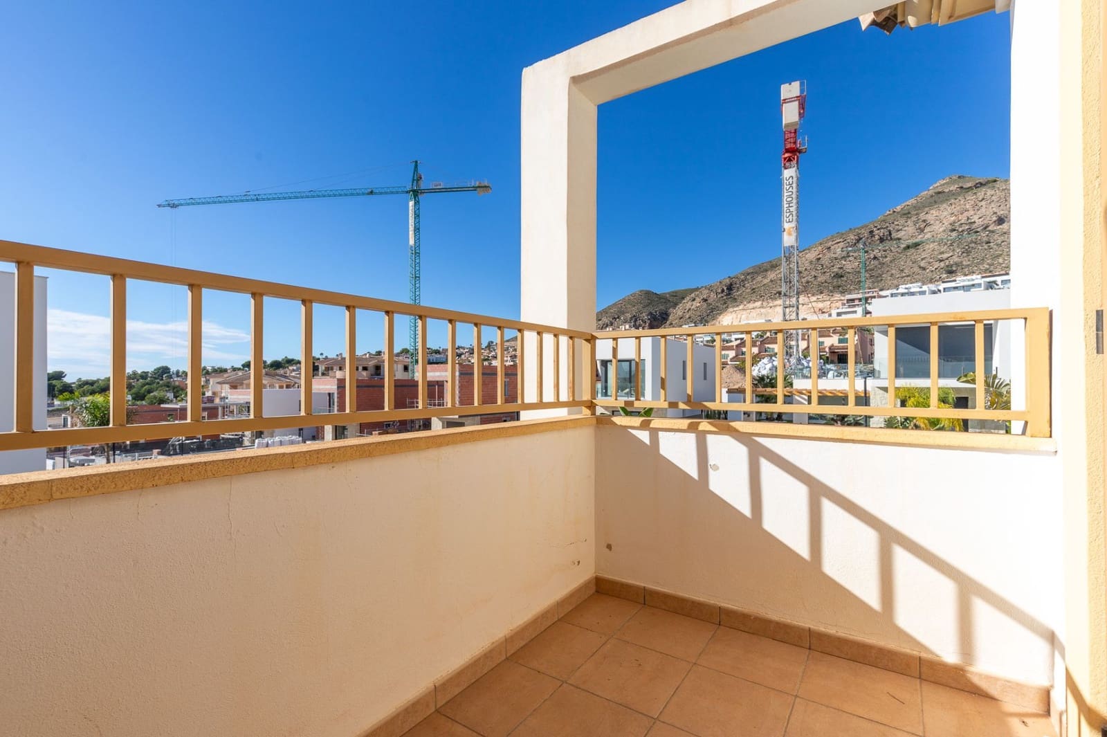 4 bedroom Villa for sale in Finestrat with pool garage - € 639,000 (Ref: 8892177)