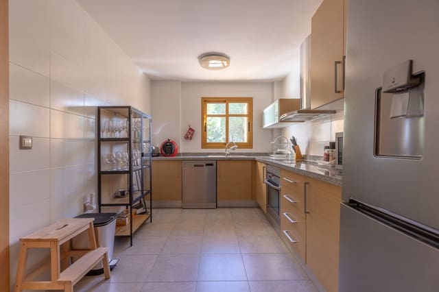 4 bedroom Villa for sale in Finestrat with pool garage - € 639,000 (Ref: 8892177)