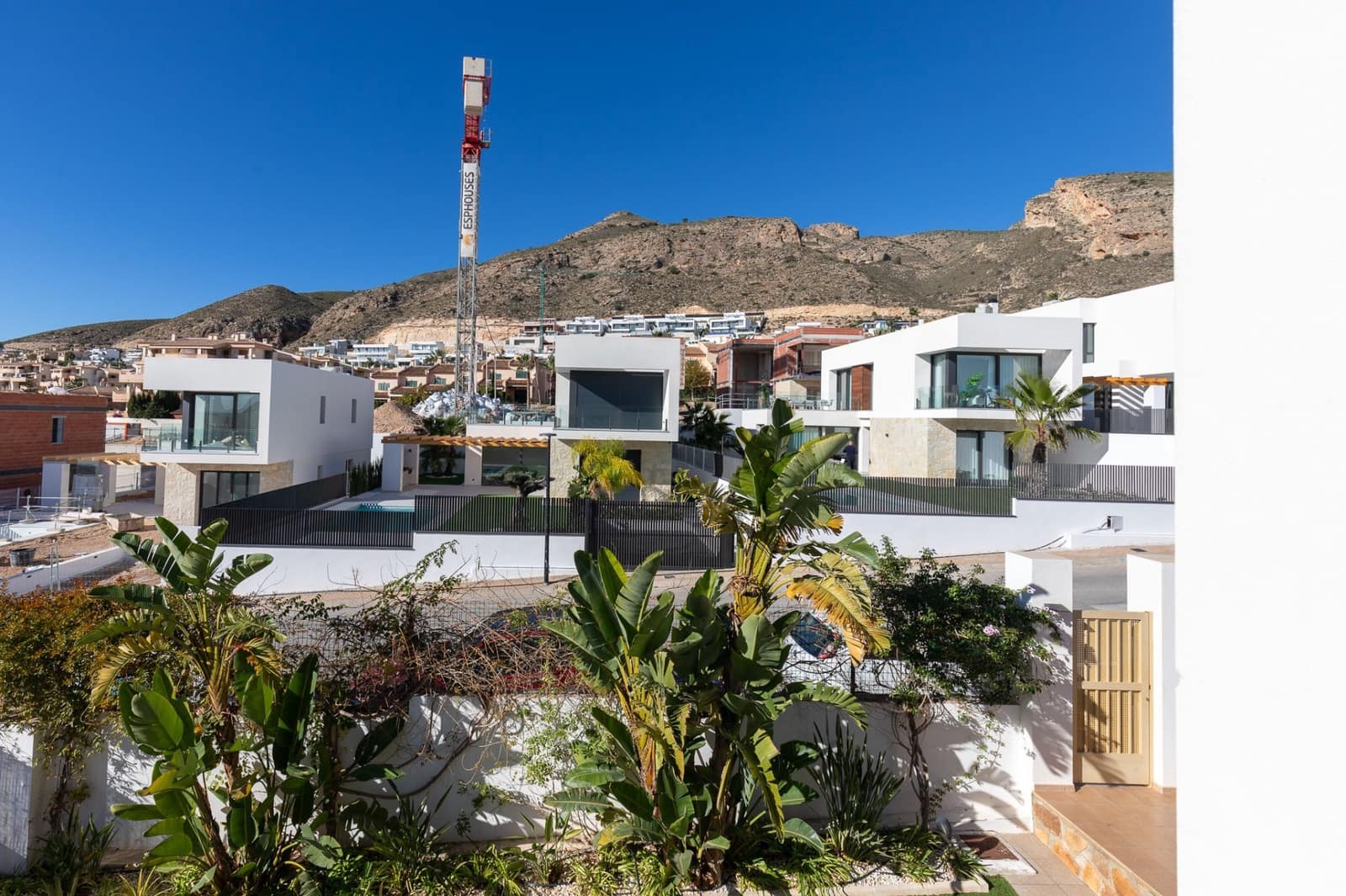 4 bedroom Villa for sale in Finestrat with pool garage - € 639,000 (Ref: 8892177)