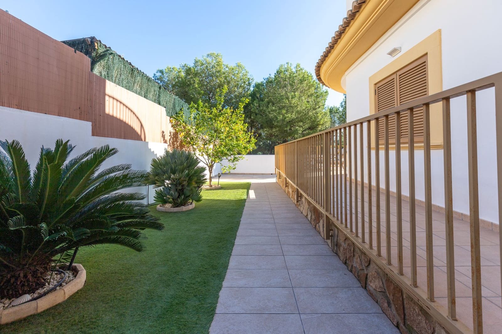 4 bedroom Villa for sale in Finestrat with pool garage - € 639,000 (Ref: 8892177)