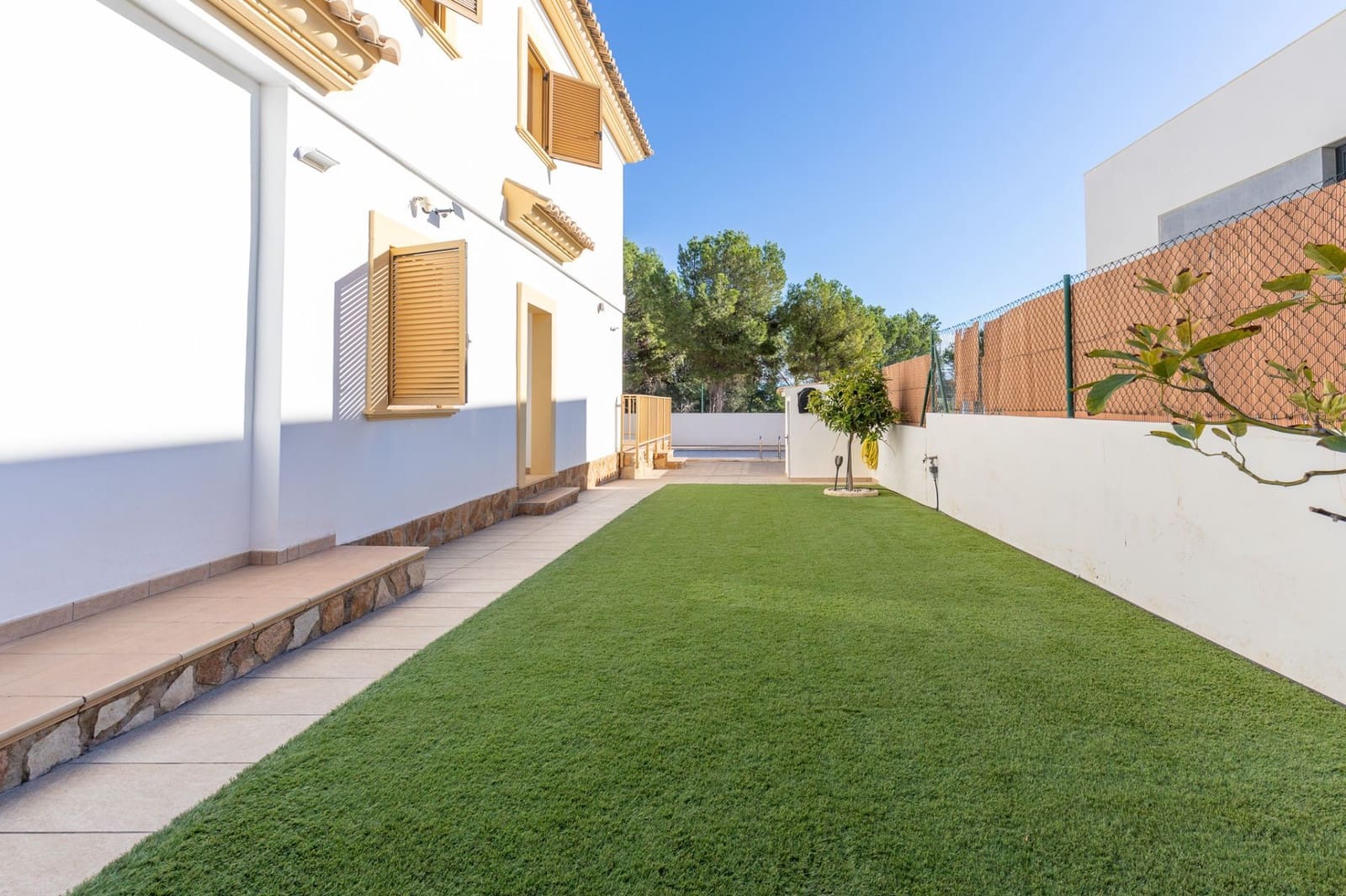 4 bedroom Villa for sale in Finestrat with pool garage - € 639,000 (Ref: 8892177)