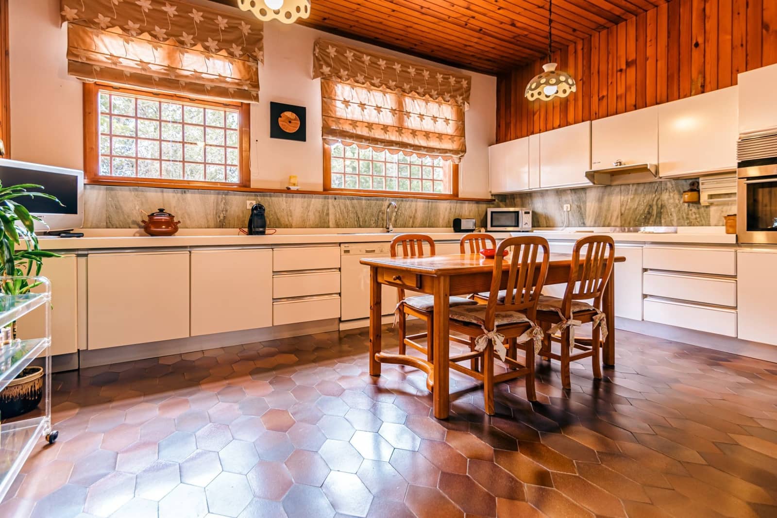 4 bedroom Villa for sale in La Nucia with pool garage - € 715,000 (Ref: 8971908)