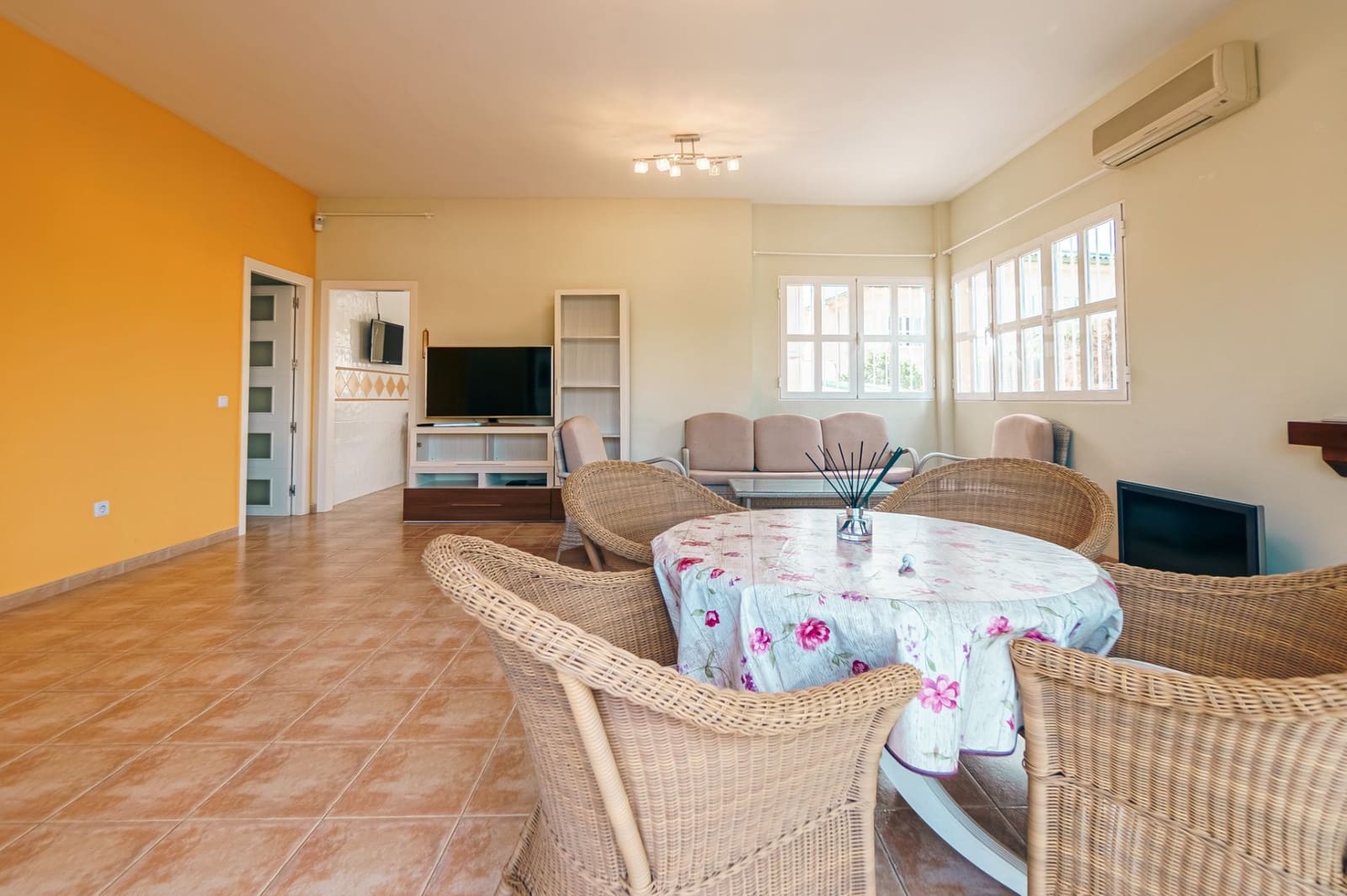 Chalet de 3 habitaciones en Albir en venta con piscina garaje - 524.500 € (Ref: 8993580)