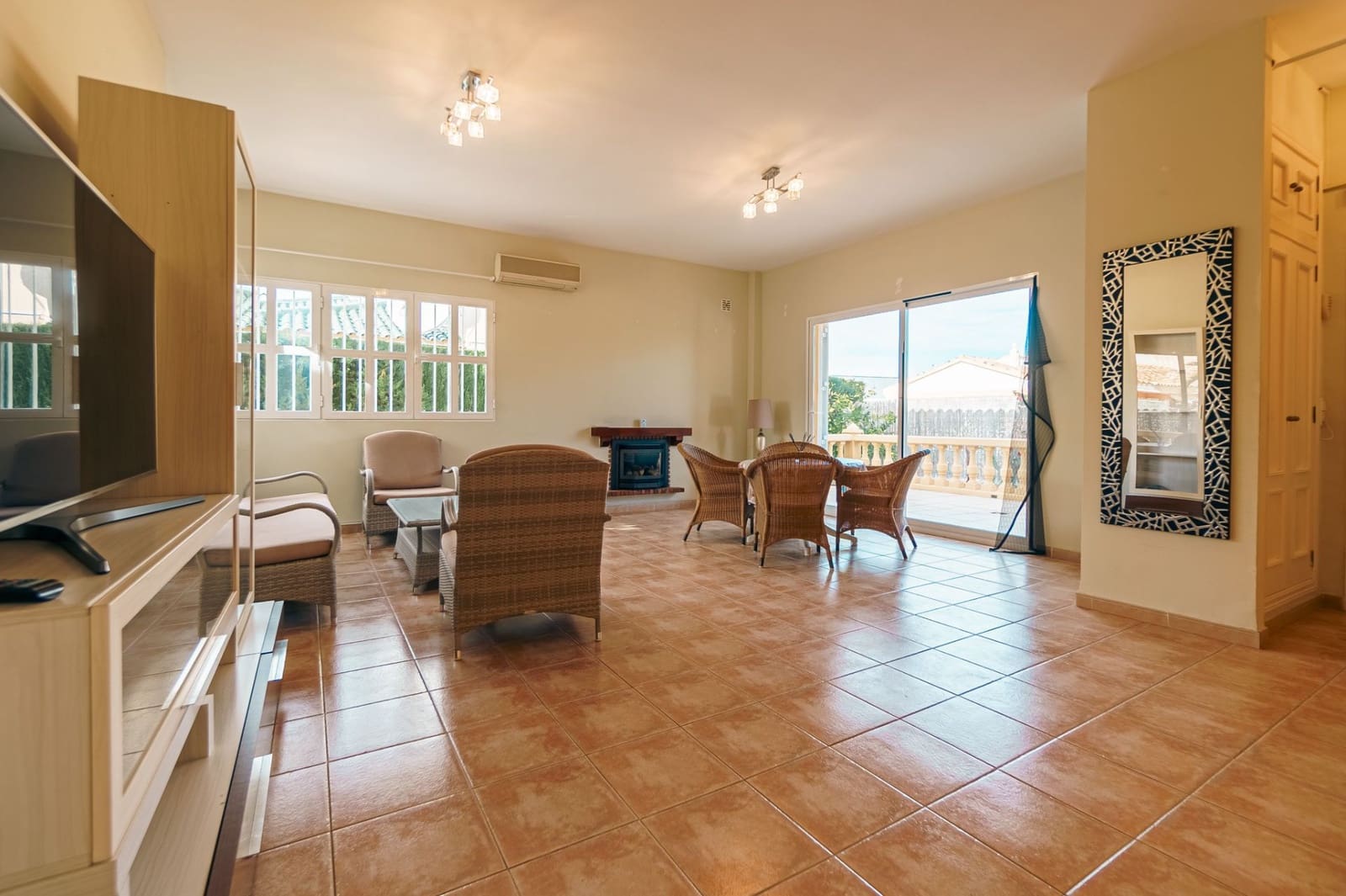 Chalet de 3 habitaciones en Albir en venta con piscina garaje - 524.500 € (Ref: 8993580)