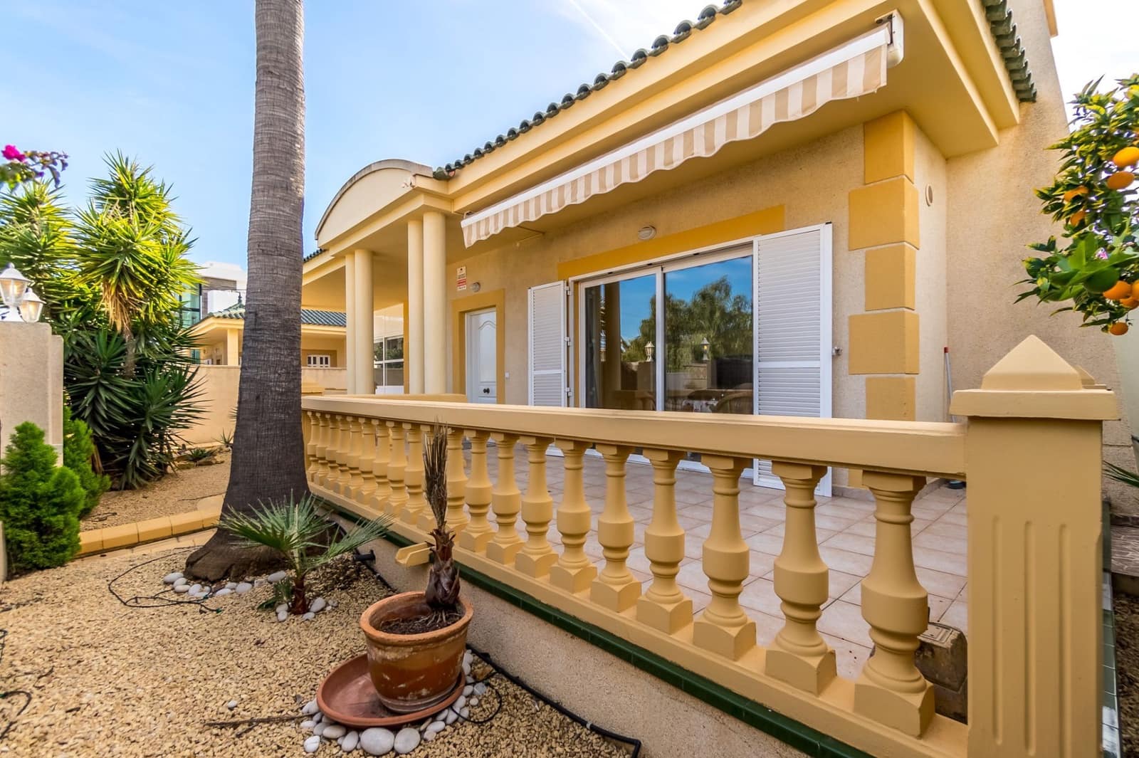 Chalet de 3 habitaciones en Albir en venta con piscina garaje - 524.500 € (Ref: 8993580)