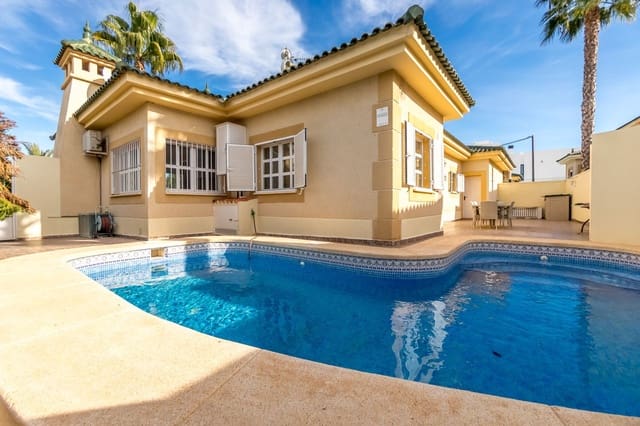 Chalet de 3 habitaciones en Albir, Alfaz del Pi / L'Alfàs del Pi en venta con piscina garaje - 524.500 € (Ref: 8993580)