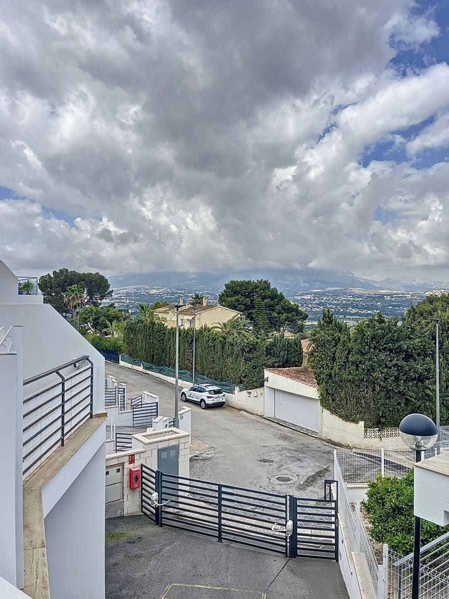 3 soveværelse Villa til salg i Albir med swimmingpool garage - € 430.000 (Ref: 8993581)