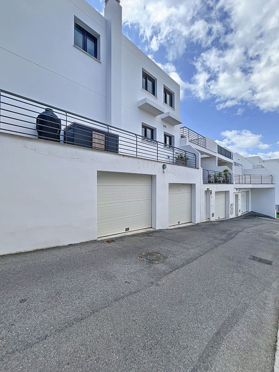 3 soveværelse Villa til salg i Albir med swimmingpool garage - € 430.000 (Ref: 8993581)