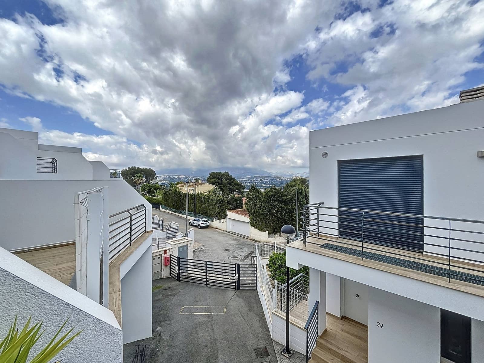 3 soveværelse Villa til salg i Albir med swimmingpool garage - € 430.000 (Ref: 8993581)