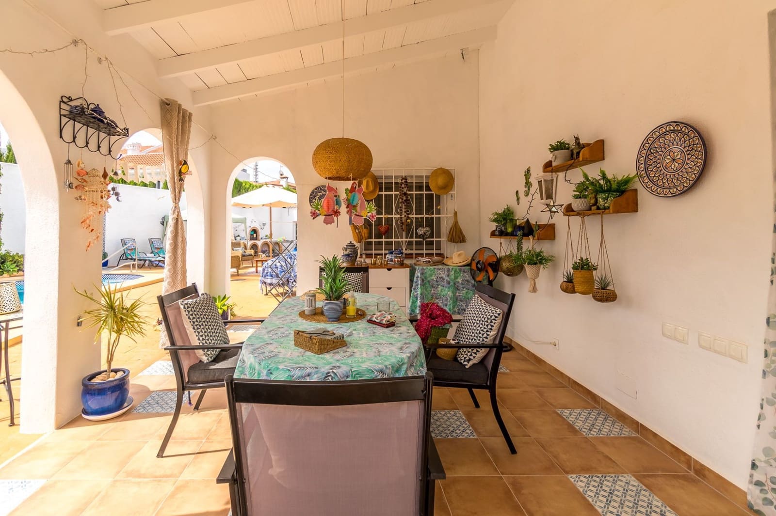 4 Zimmer Villa zu verkaufen in La Nucia mit Pool Garage - 569.000 € (Ref: 9058999)