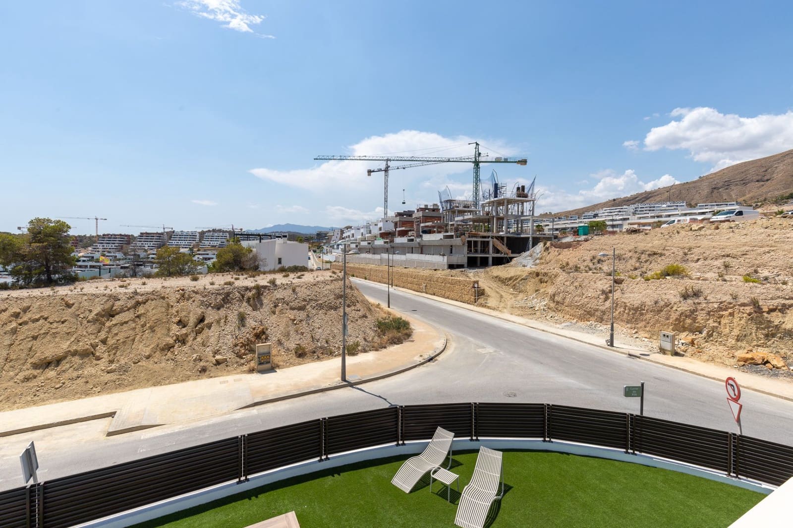 3 bedroom Villa for sale in Finestrat - € 588,000 (Ref: 9102725)