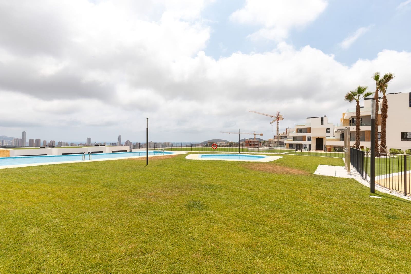 2 bedroom Apartment for sale in Finestrat with pool garage - € 420,000 (Ref: 9136909)