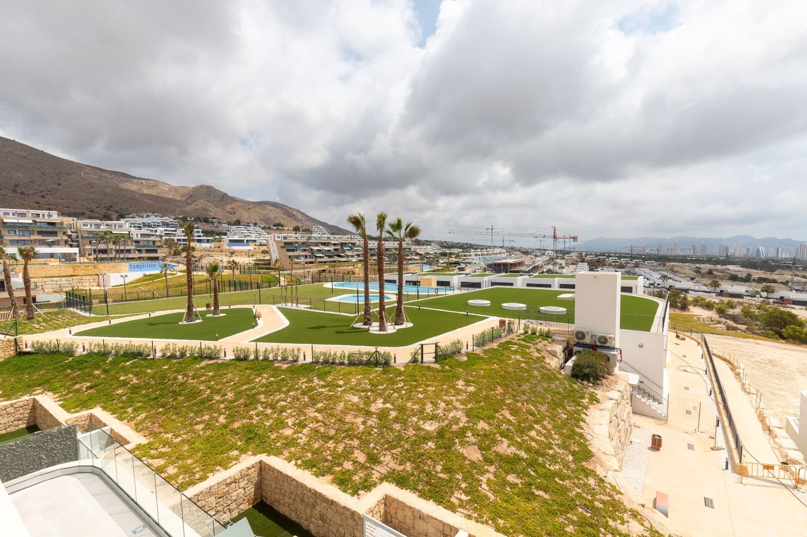 2 bedroom Apartment for sale in Finestrat with pool garage - € 420,000 (Ref: 9136909)