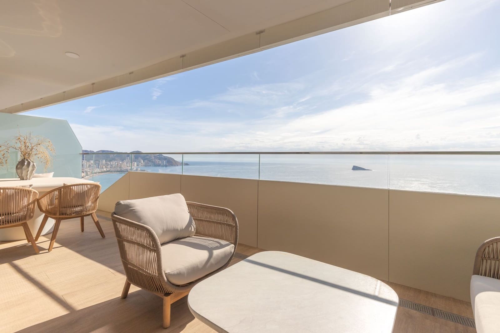 2 sovrum Lägenhet till salu i Benidorm med pool garage - 665 000 € (Ref: 9349031)