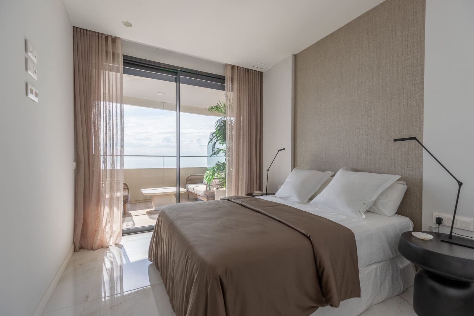 2 sovrum Lägenhet till salu i Benidorm med pool garage - 665 000 € (Ref: 9349031)