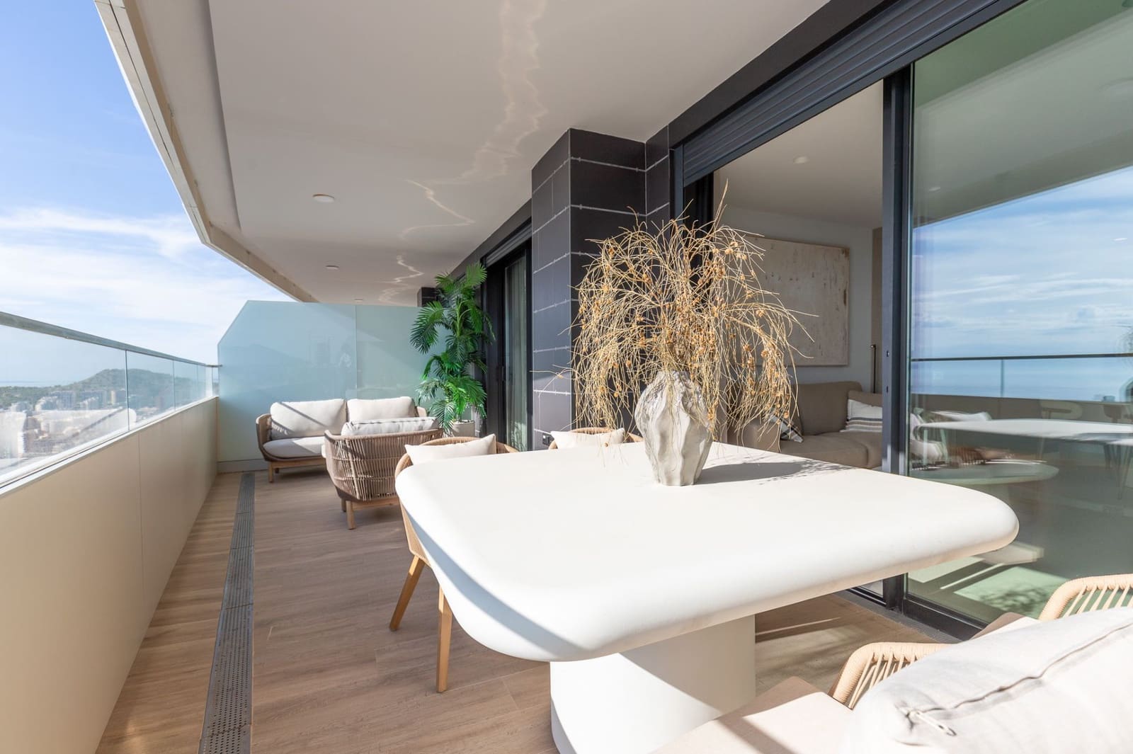 2 sovrum Lägenhet till salu i Benidorm med pool garage - 665 000 € (Ref: 9349031)