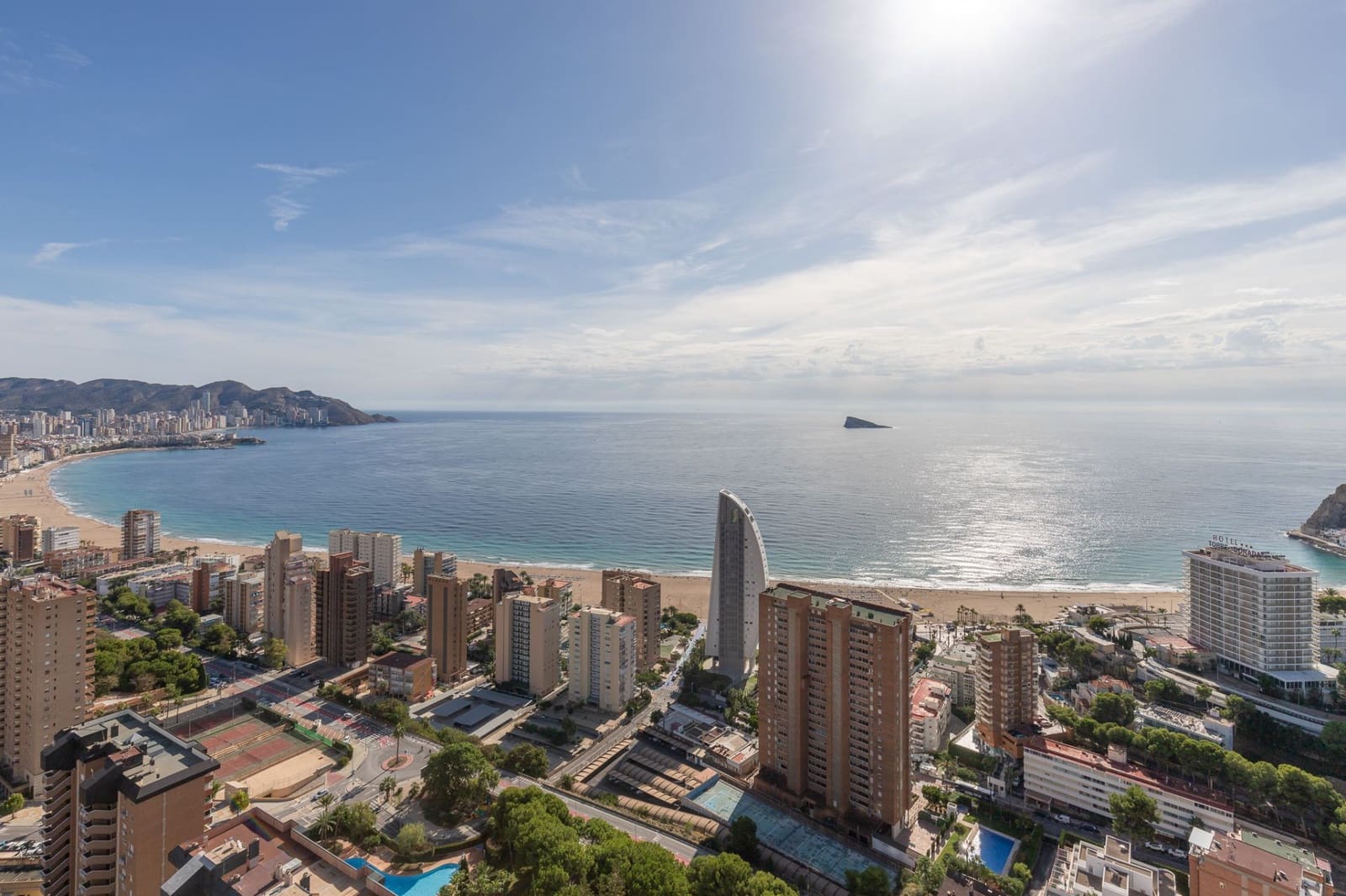 2 sovrum Lägenhet till salu i Benidorm med pool garage - 665 000 € (Ref: 9349031)