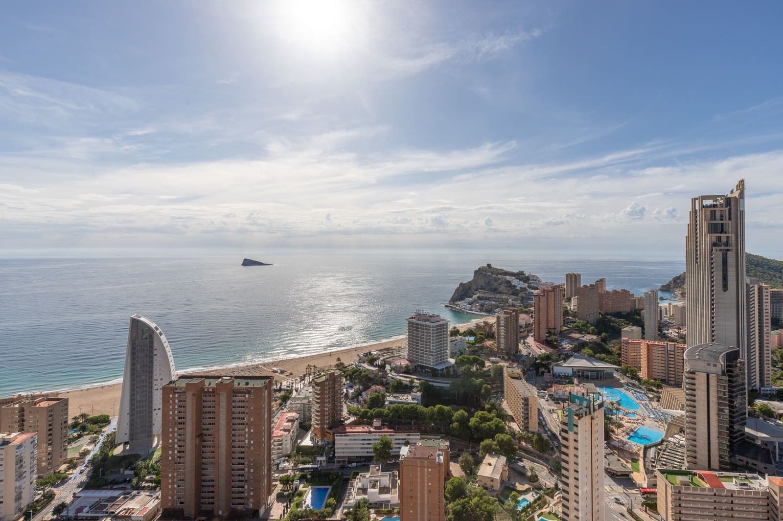 2 sovrum Lägenhet till salu i Benidorm med pool garage - 665 000 € (Ref: 9349031)