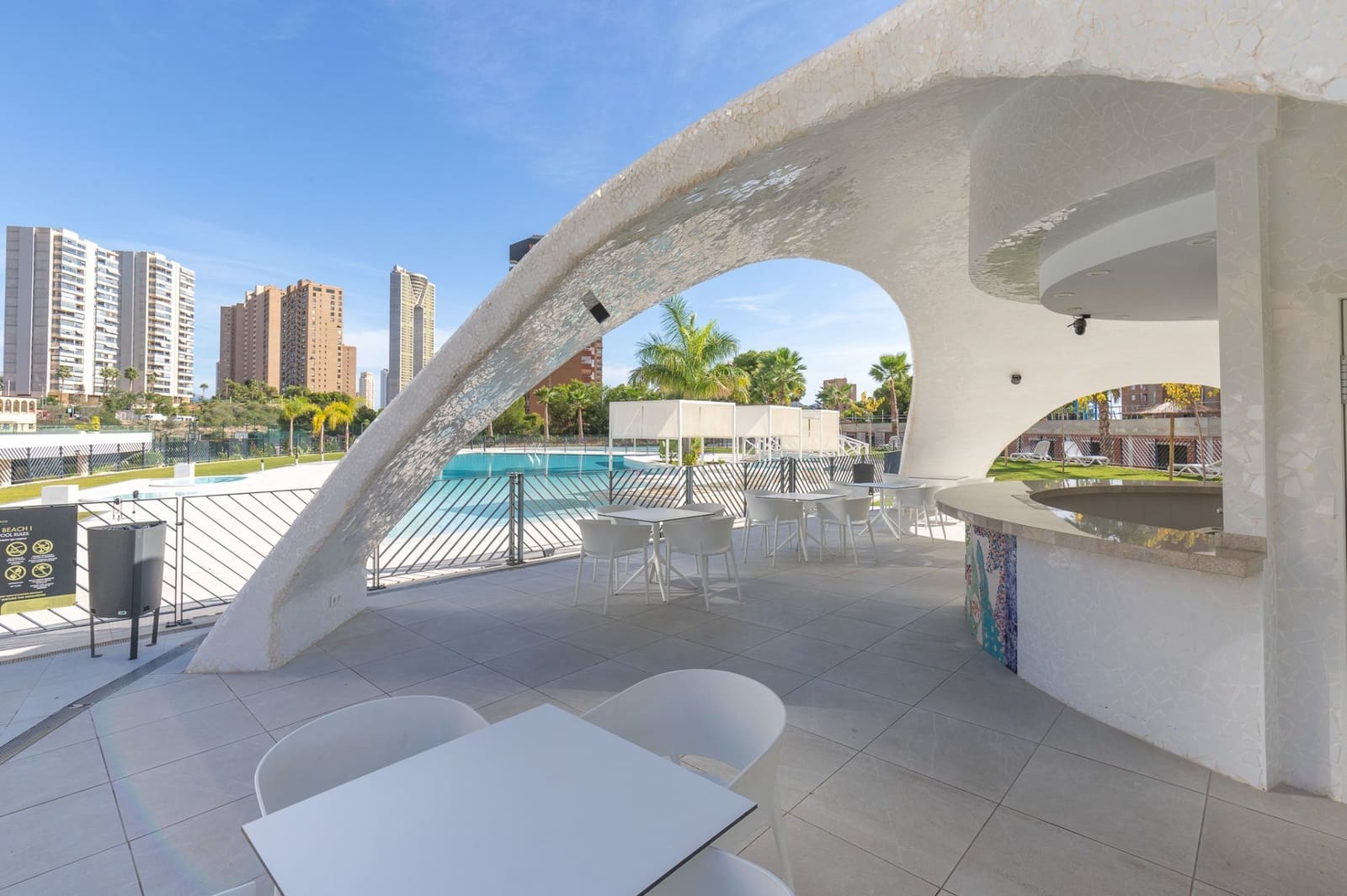 2 sovrum Lägenhet till salu i Benidorm med pool garage - 665 000 € (Ref: 9349031)