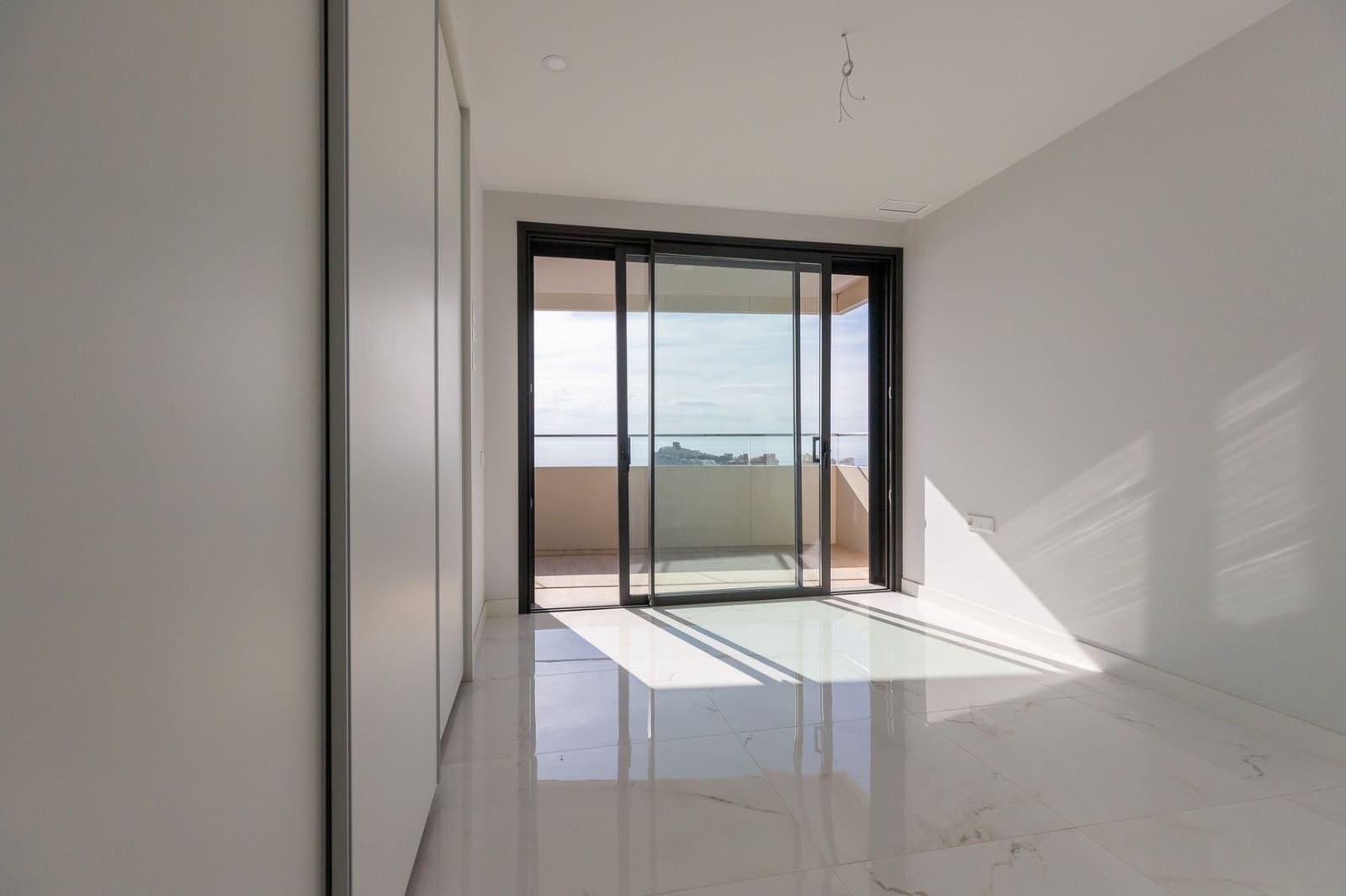 3 sovrum Lägenhet till salu i Benidorm med pool garage - 641 250 € (Ref: 9366980)