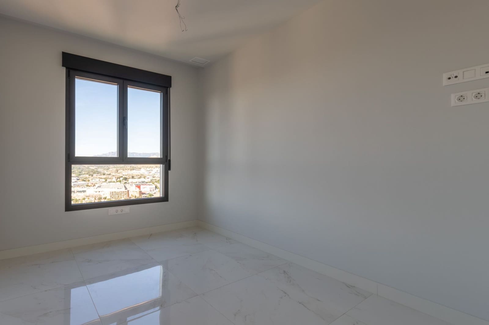 3 sovrum Lägenhet till salu i Benidorm med pool garage - 641 250 € (Ref: 9366980)