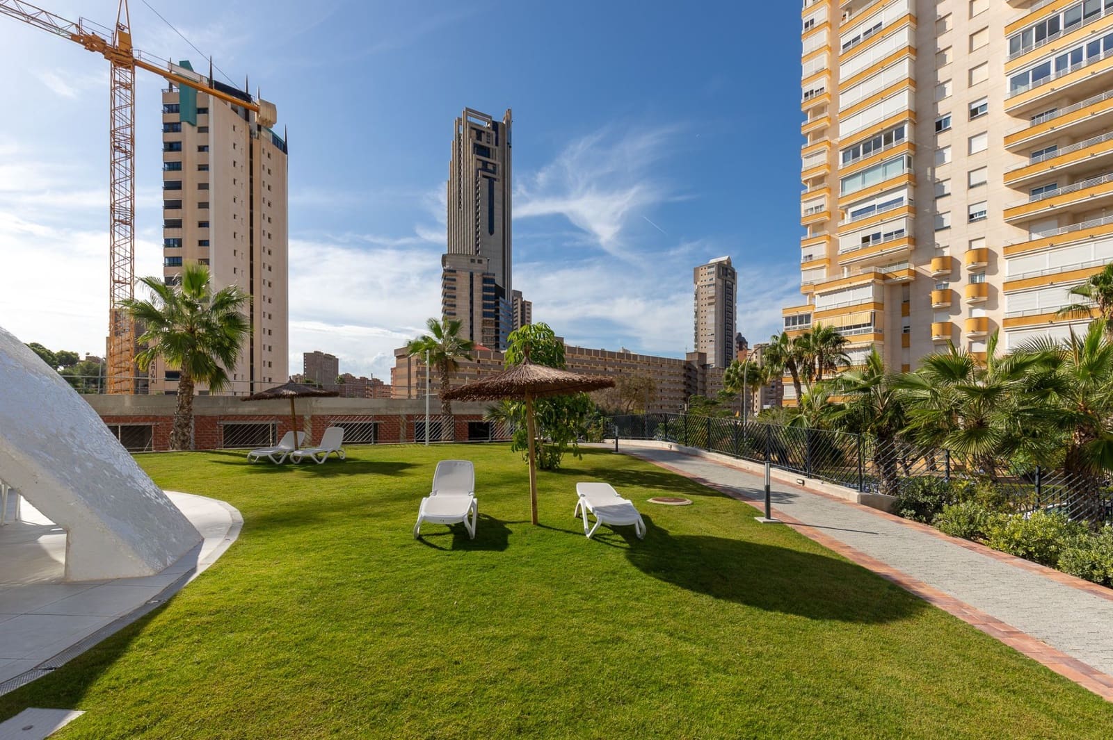3 sovrum Lägenhet till salu i Benidorm med pool garage - 641 250 € (Ref: 9366980)