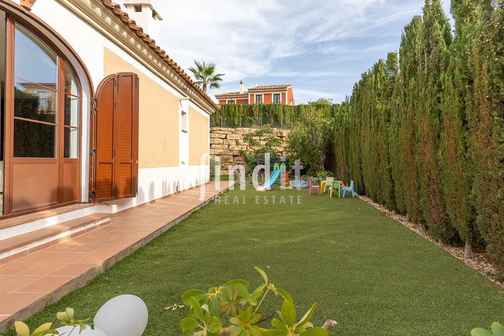 3 bedroom Villa for sale in Finestrat with pool garage - € 680,000 (Ref: 9393882)