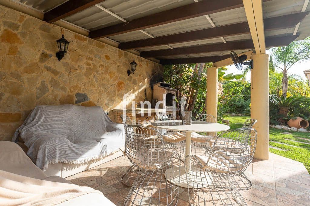 3 bedroom Villa for sale in Finestrat with pool garage - € 680,000 (Ref: 9393882)