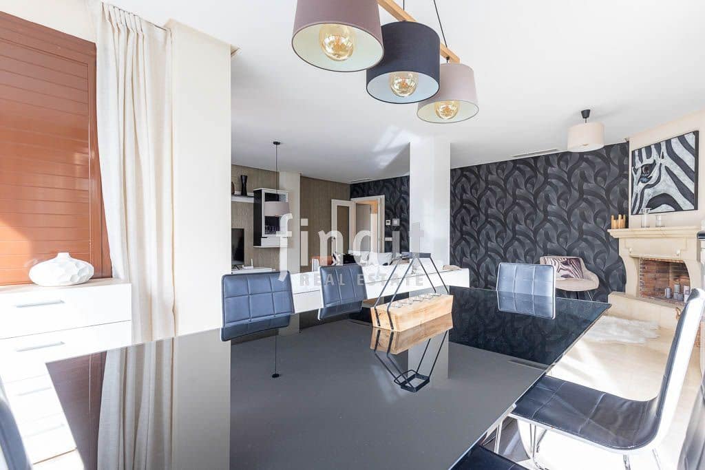 3 bedroom Villa for sale in Finestrat with pool garage - € 680,000 (Ref: 9393882)