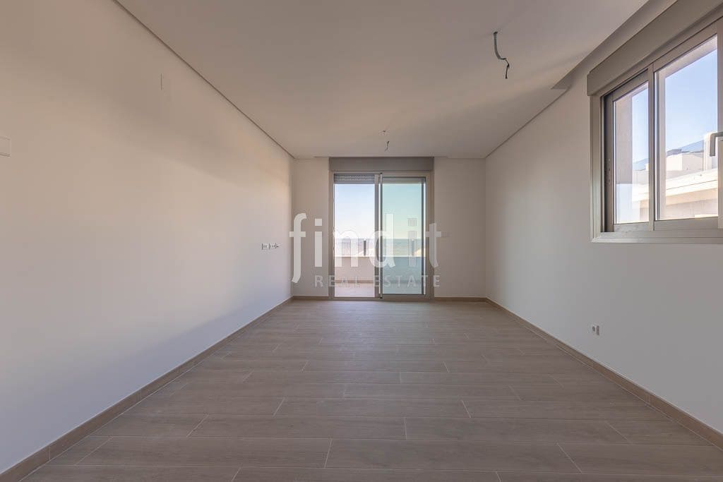 Apartamento de 3 habitaciones en Santa Pola en venta con piscina garaje - 495.000 € (Ref: 9400432)